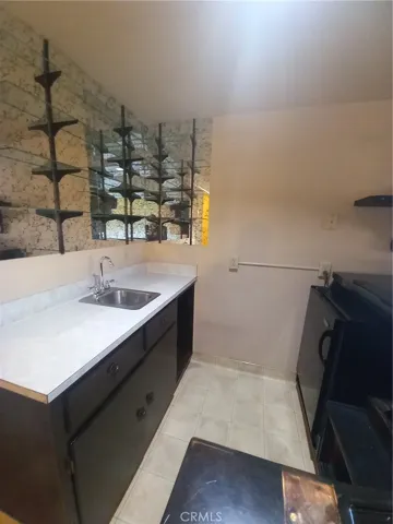 Family Room Bar 2