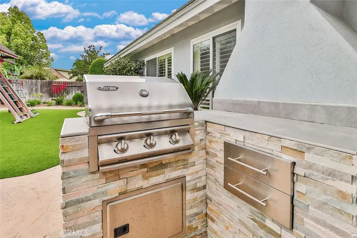 29319 Gamebird Court, Agoura Hills, California 91301