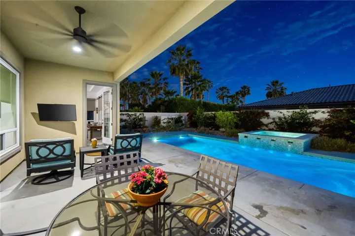 Indoor outdoor living
