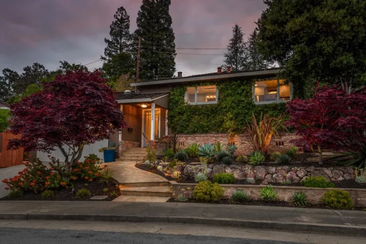 1133 Vernon Terrace, San Mateo, California 94402