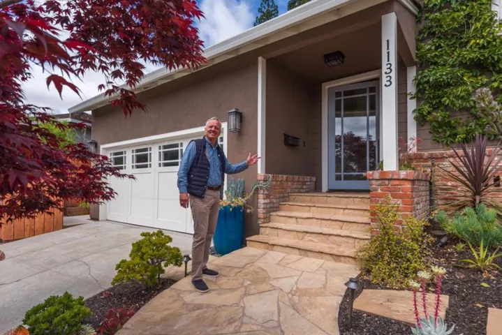 1133 Vernon Terrace, San Mateo, California 94402