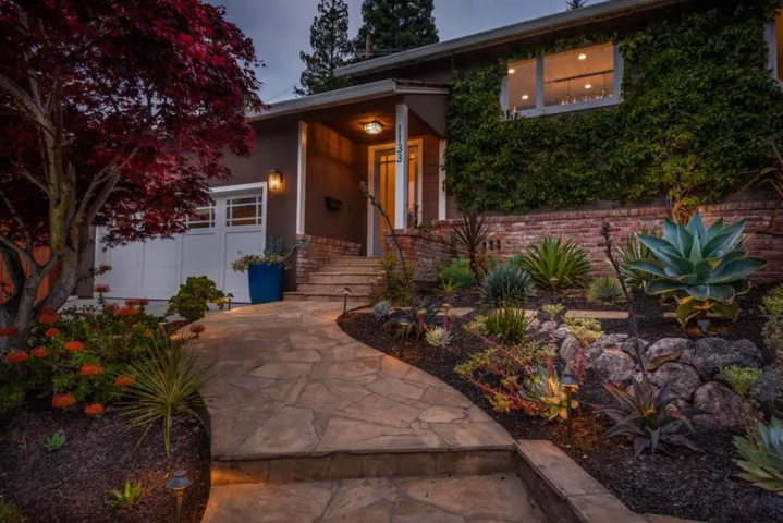 1133 Vernon Terrace, San Mateo, California 94402