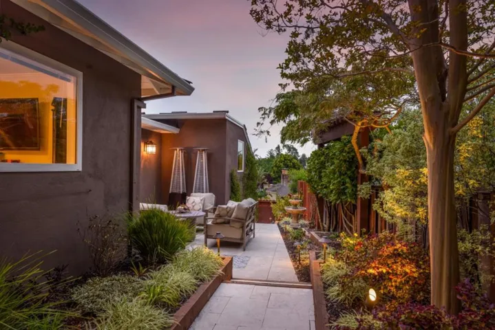 1133 Vernon Terrace, San Mateo, California 94402