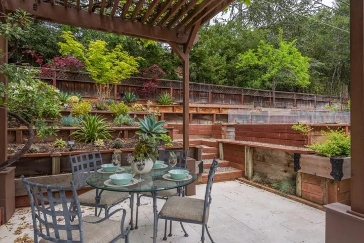 1133 Vernon Terrace, San Mateo, California 94402