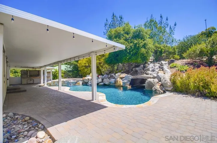 830 Midway Drive, Alpine, California 91901