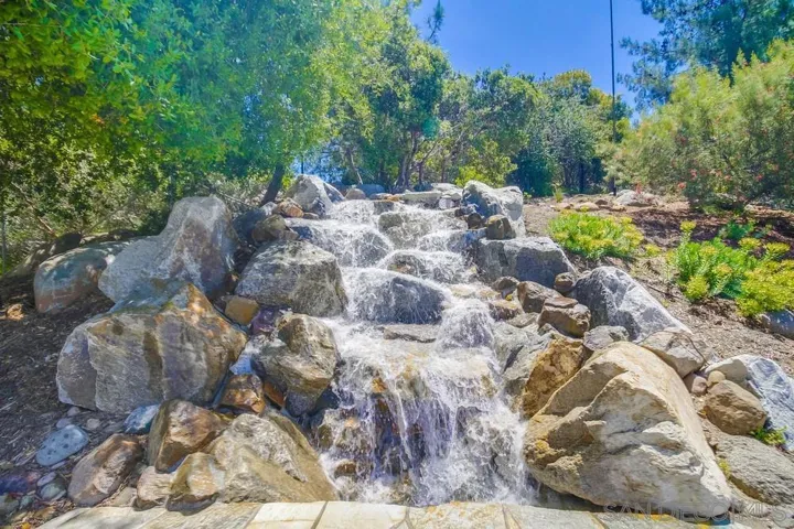 830 Midway Drive, Alpine, California 91901
