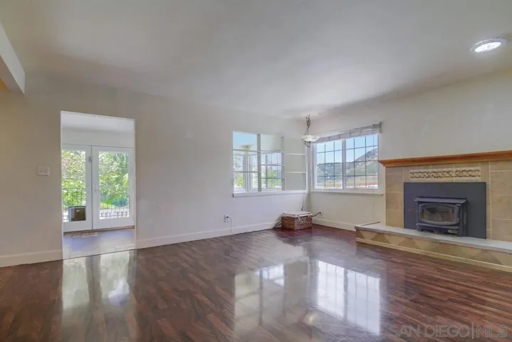 830 Midway Drive, Alpine, California 91901