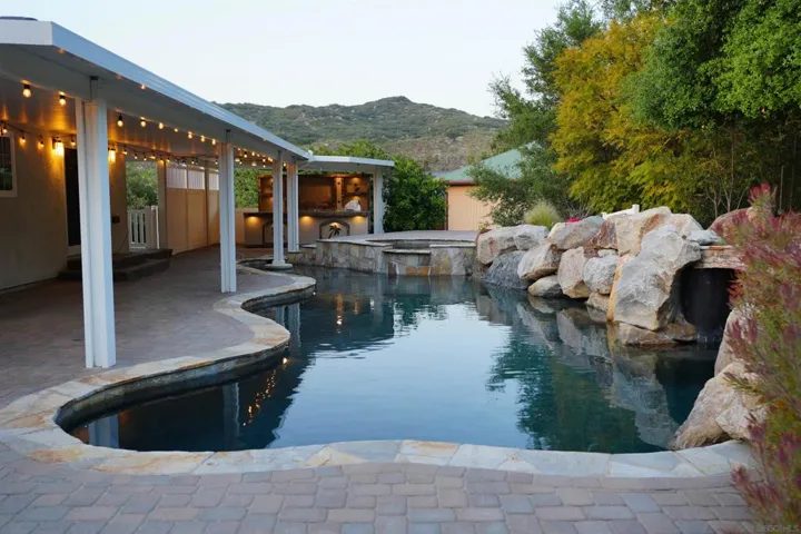 830 Midway Drive, Alpine, California 91901