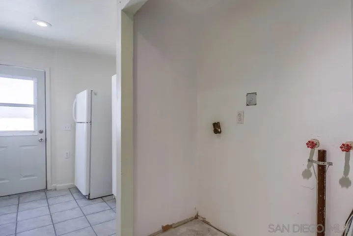 830 Midway Drive, Alpine, California 91901
