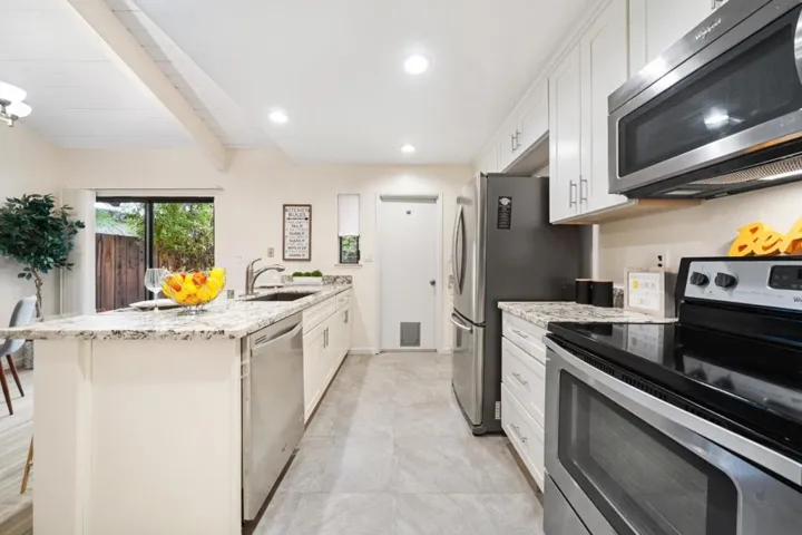124 Brahms Way, Sunnyvale, California 94087