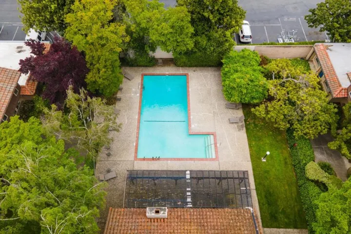 124 Brahms Way, Sunnyvale, California 94087
