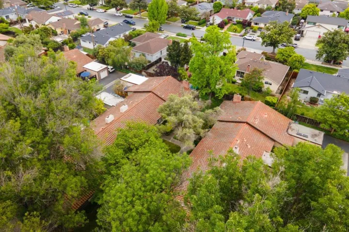 124 Brahms Way, Sunnyvale, California 94087