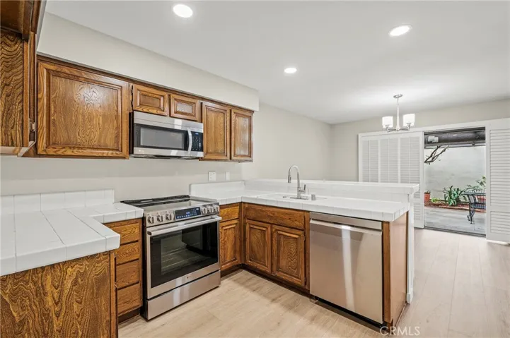 670 Redwood Lane, San Dimas, California 91773