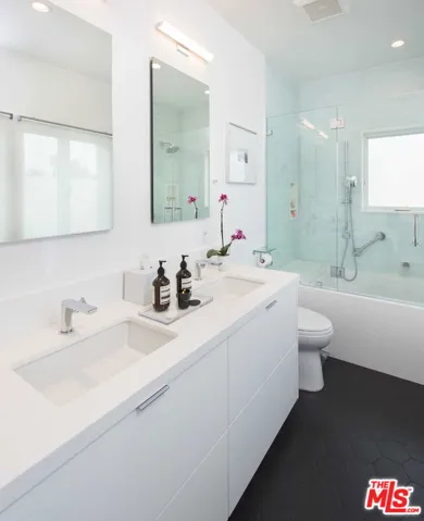 624 Santa Clara Avenue, Venice, California 90291