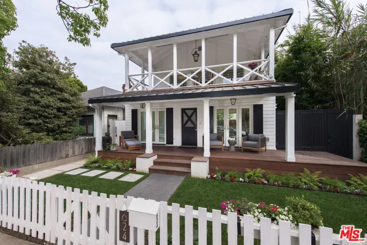 624 Santa Clara Avenue, Venice, California 90291