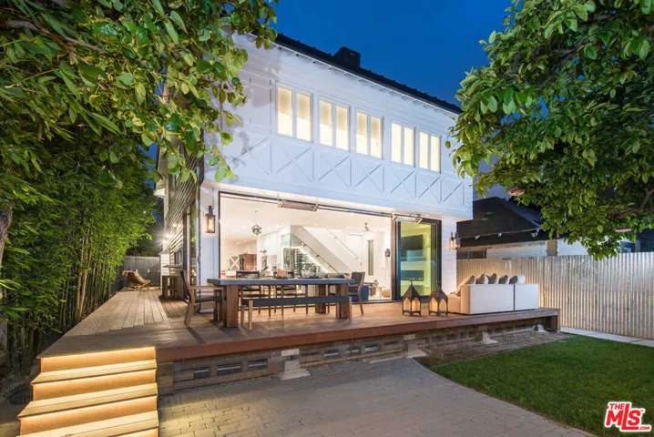 624 Santa Clara Avenue, Venice, California 90291