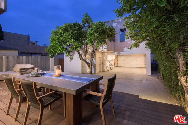 624 Santa Clara Avenue, Venice, California 90291