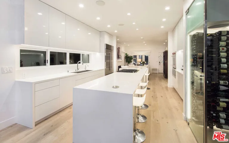 624 Santa Clara Avenue, Venice, California 90291