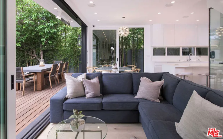 624 Santa Clara Avenue, Venice, California 90291