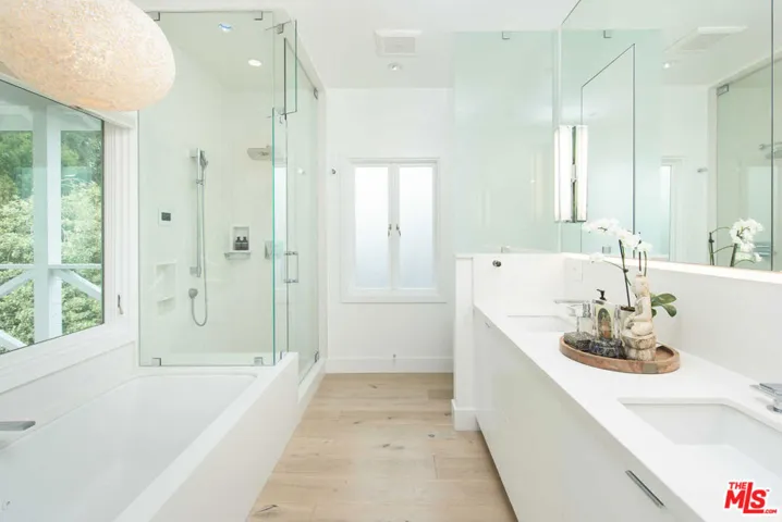 624 Santa Clara Avenue, Venice, California 90291