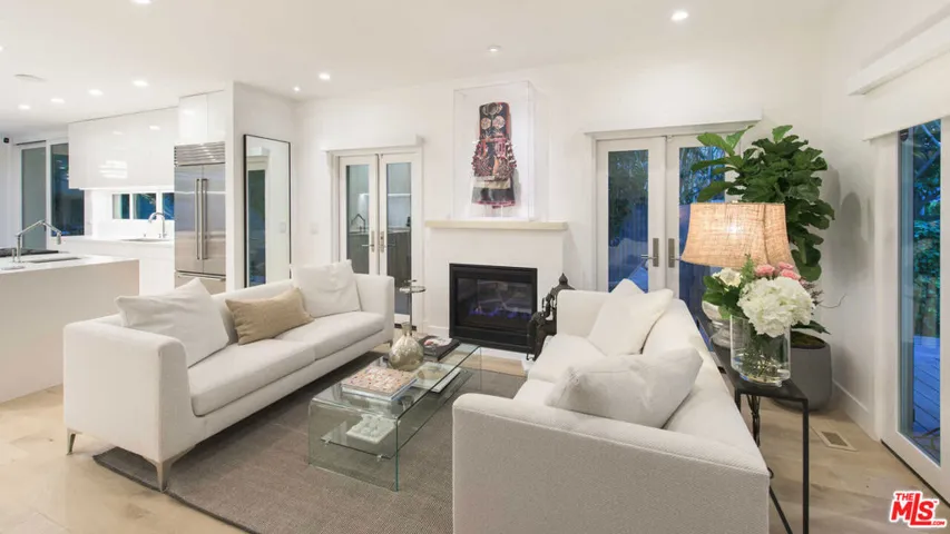 624 Santa Clara Avenue, Venice, California 90291