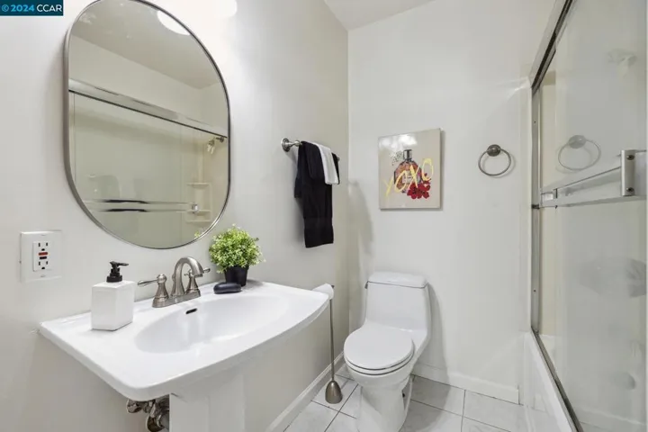 10455 Longfellow Ave, Oakland, California 94603