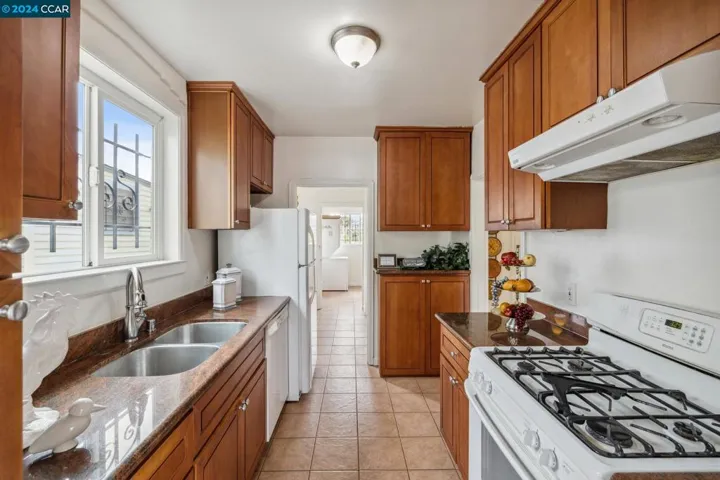10455 Longfellow Ave, Oakland, California 94603