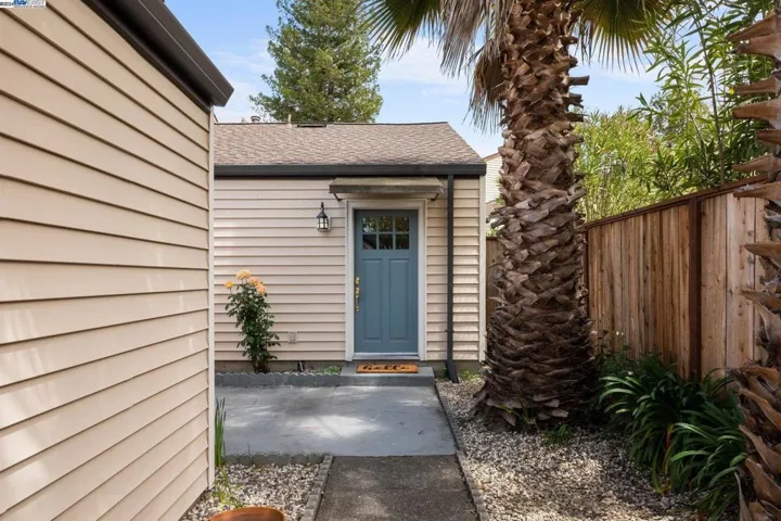 1590 Yardley St, Santa Rosa, California 95403