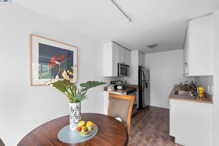 1590 Yardley St, Santa Rosa, California 95403