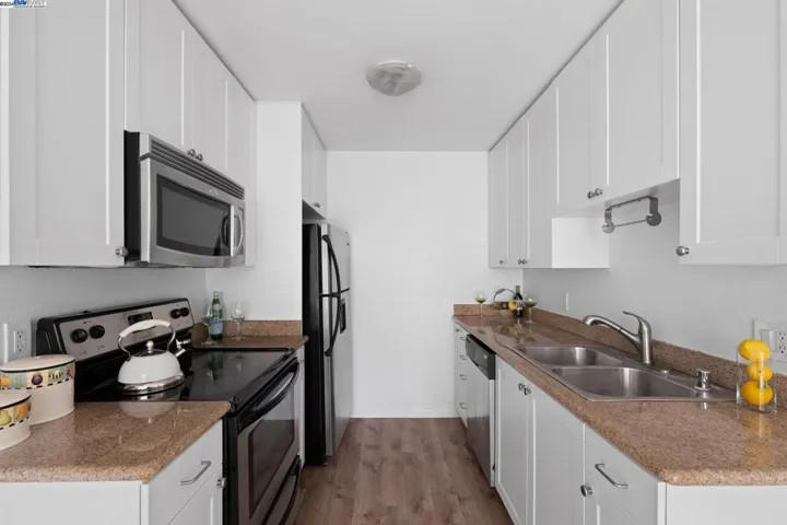 1590 Yardley St, Santa Rosa, California 95403