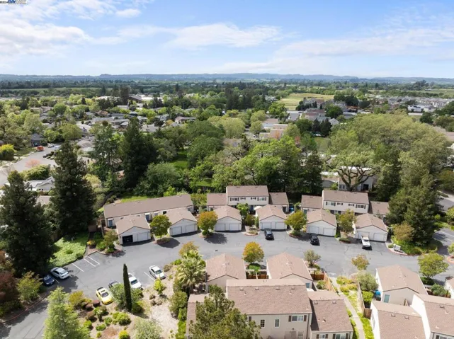 1590 Yardley St, Santa Rosa, California 95403