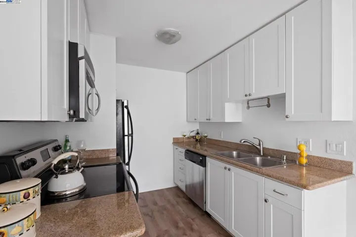 1590 Yardley St, Santa Rosa, California 95403