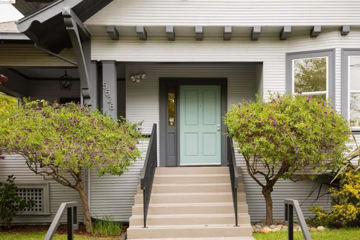 Welcoming entry - covered front porch