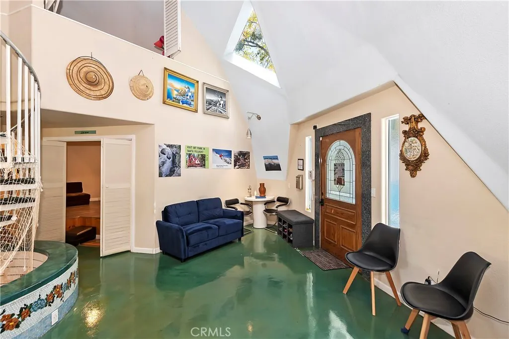 24998 Jewel Drive, Crestline, California 92325 home-pic-20