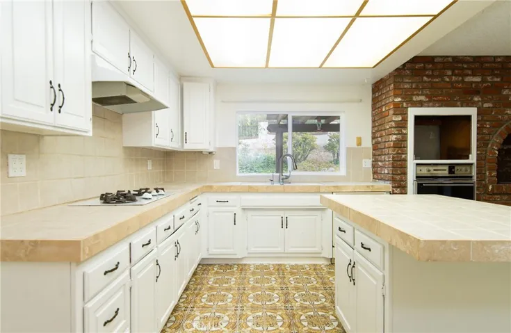 6768 E Kentucky Avenue, Anaheim Hills, California 92807