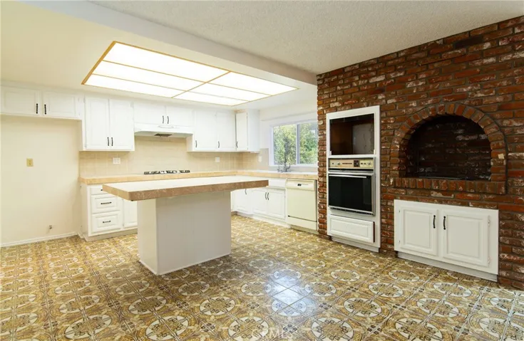 6768 E Kentucky Avenue, Anaheim Hills, California 92807