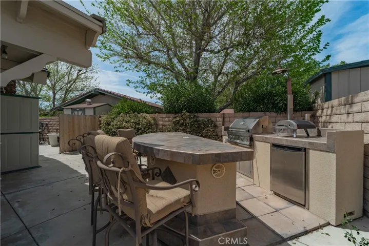 39692 Makin Avenue, Palmdale, California 93551