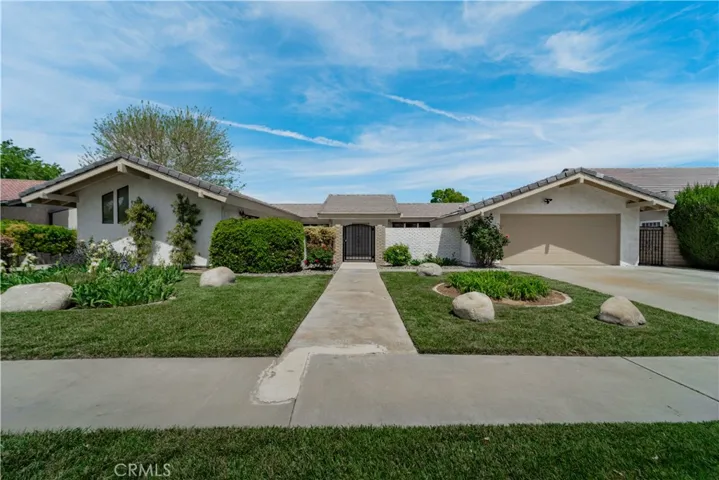 39692 Makin Avenue, Palmdale, California 93551
