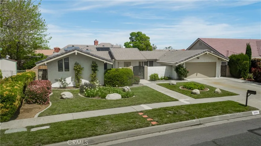 39692 Makin Avenue, Palmdale, California 93551