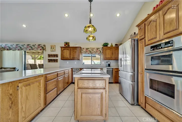 39692 Makin Avenue, Palmdale, California 93551