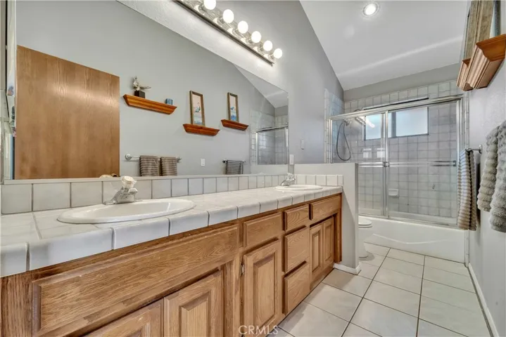 39692 Makin Avenue, Palmdale, California 93551