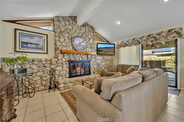 39692 Makin Avenue, Palmdale, California 93551