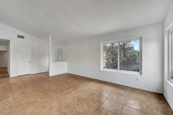 3011 Hypoint Ave, Escondido, California 92027