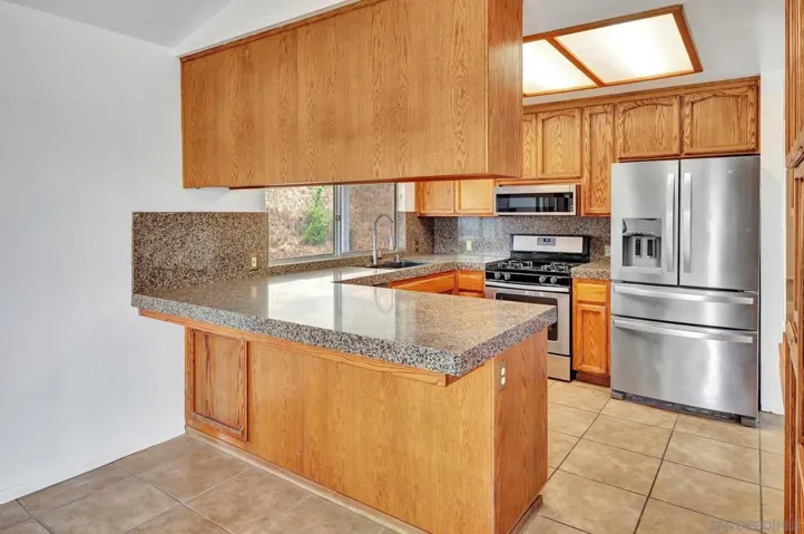 3011 Hypoint Ave, Escondido, California 92027