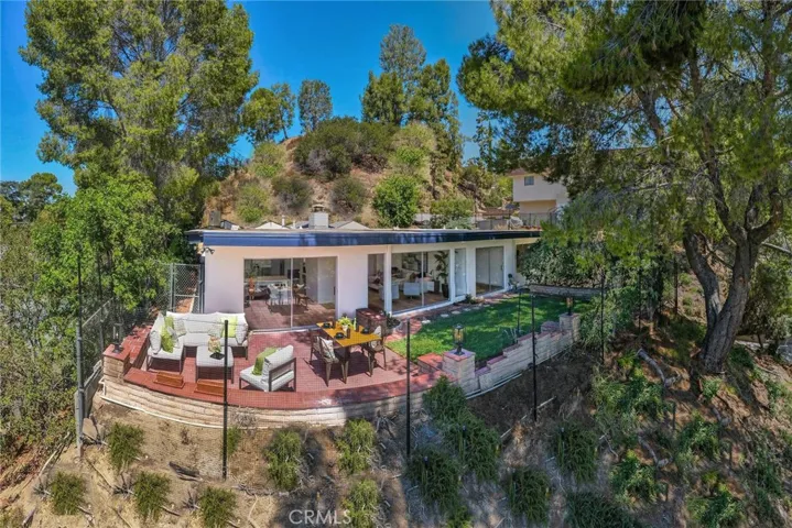 4747 El Caballero Drive, Tarzana, California 91356