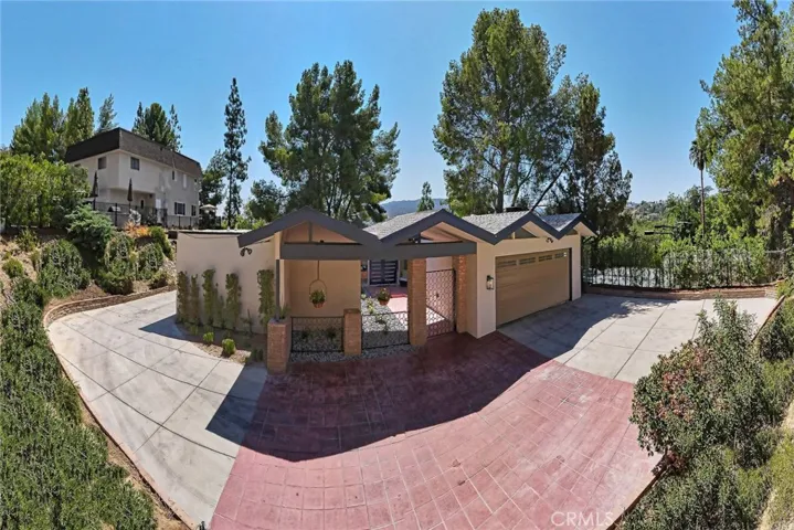 4747 El Caballero Drive, Tarzana, California 91356