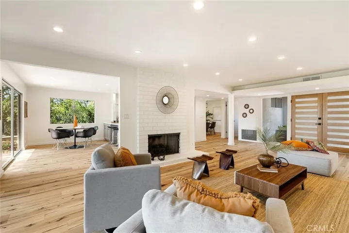 4747 El Caballero Drive, Tarzana, California 91356