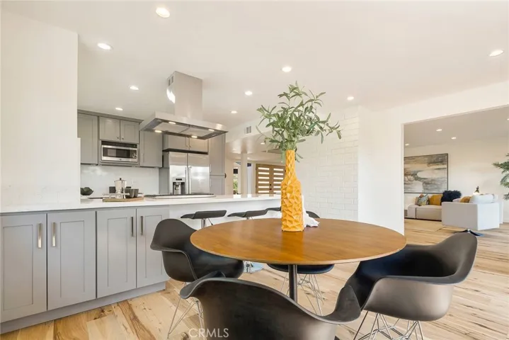 4747 El Caballero Drive, Tarzana, California 91356