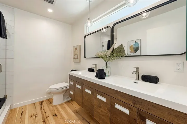 4747 El Caballero Drive, Tarzana, California 91356
