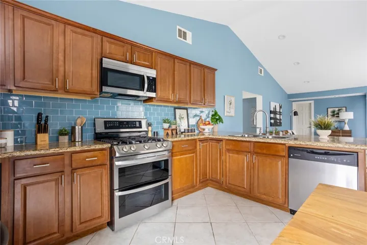 12421 Blazing Star Court, Rancho Cucamonga, California 91739